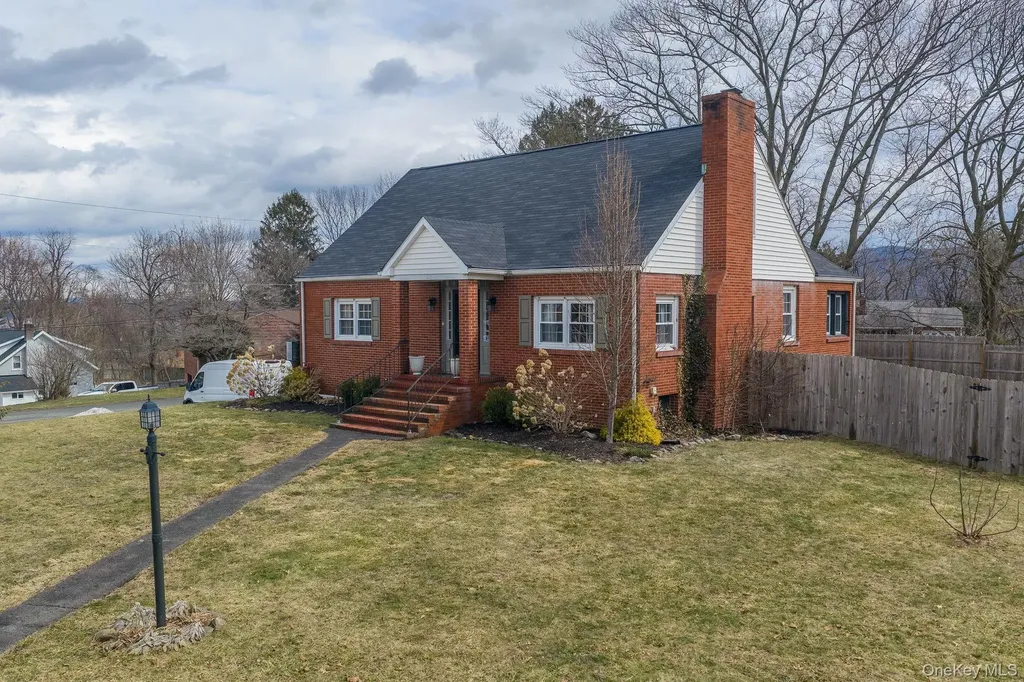 5 Sunrise Terrace New Windsor NY 12553