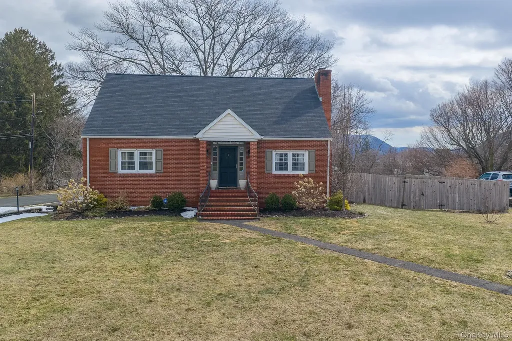 5 Sunrise Terrace New Windsor NY 12553