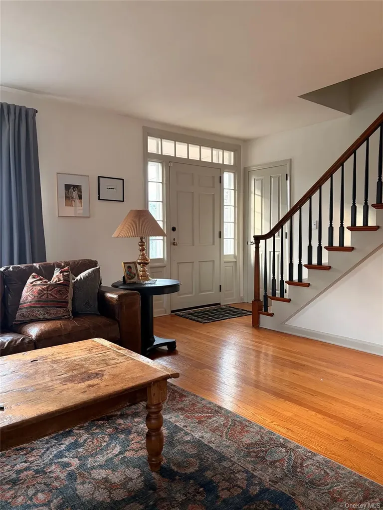 5 Sunrise Terrace New Windsor NY 12553