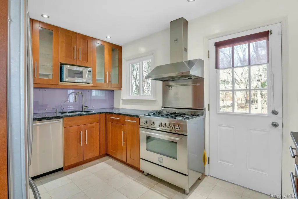 9 Virginia Avenue Dobbs Ferry NY 10522