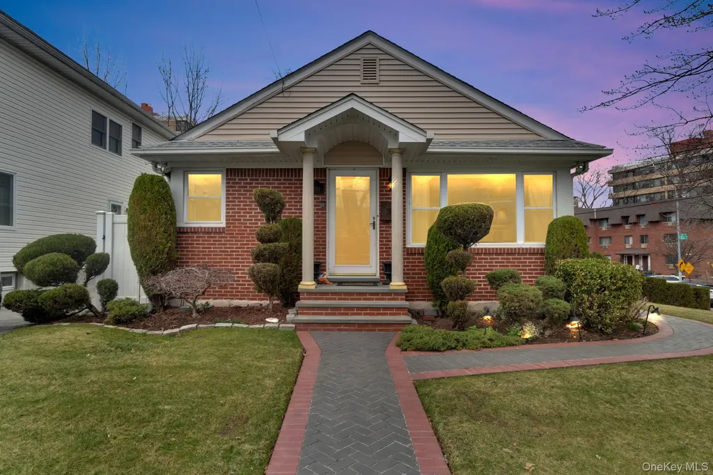 16255 12th Avenue Whitestone NY 11357
