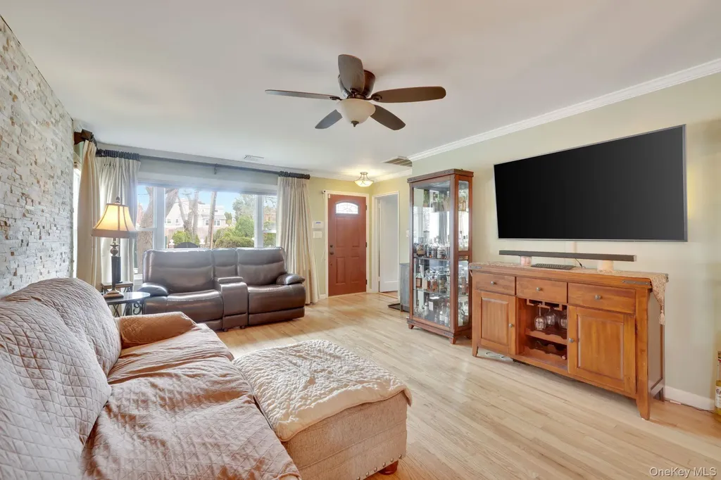 16255 12th Avenue Whitestone NY 11357