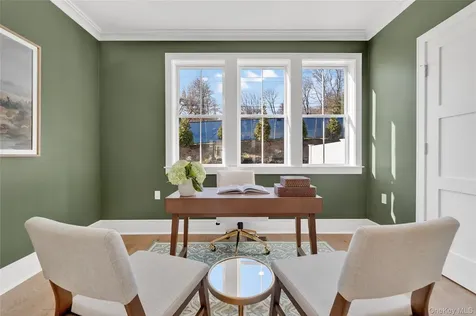1821 Soundview Court Yorktown Heights NY 10598