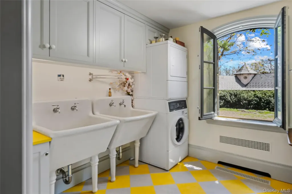 61 Evarts Hill Garrison NY 10524