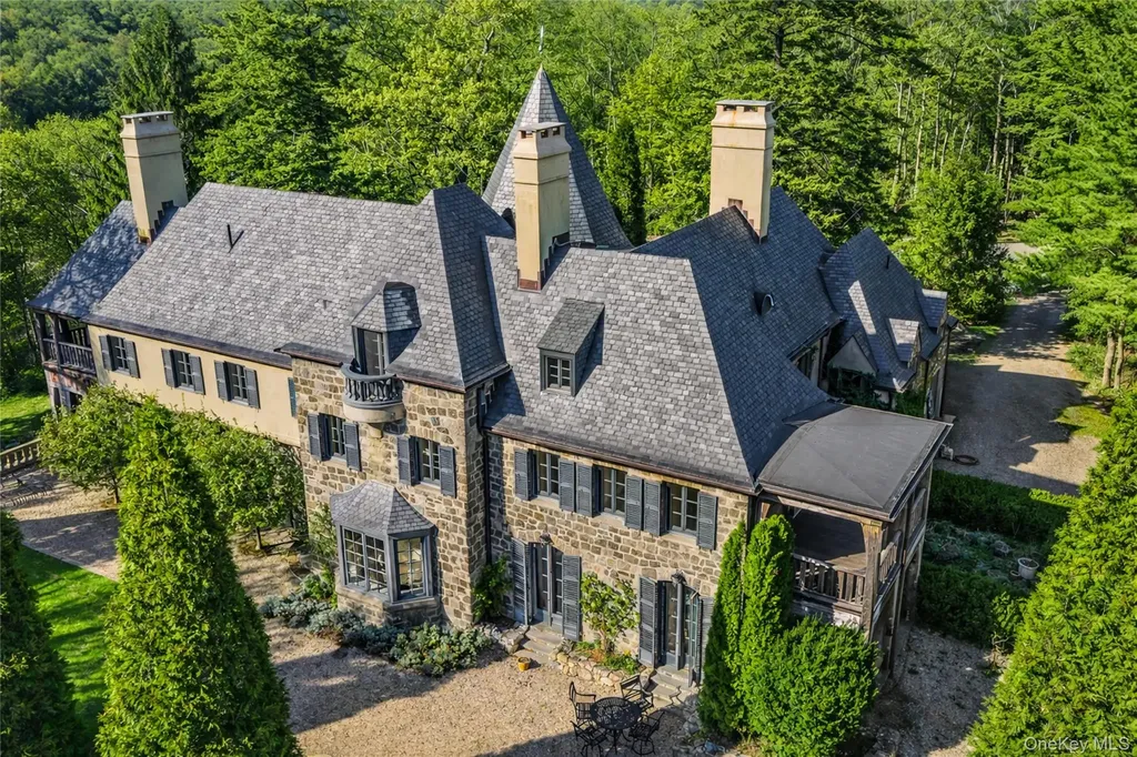 61 Evarts Hill Garrison NY 10524