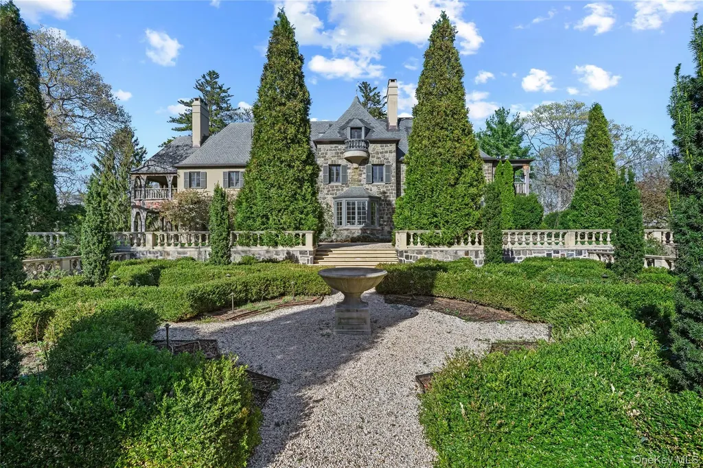 61 Evarts Hill Garrison NY 10524