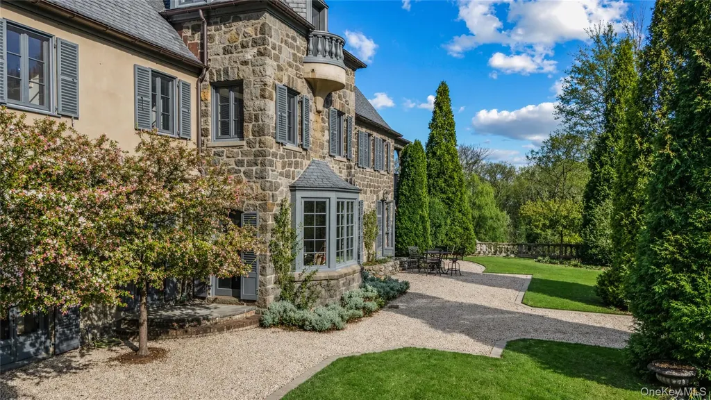 61 Evarts Hill Garrison NY 10524