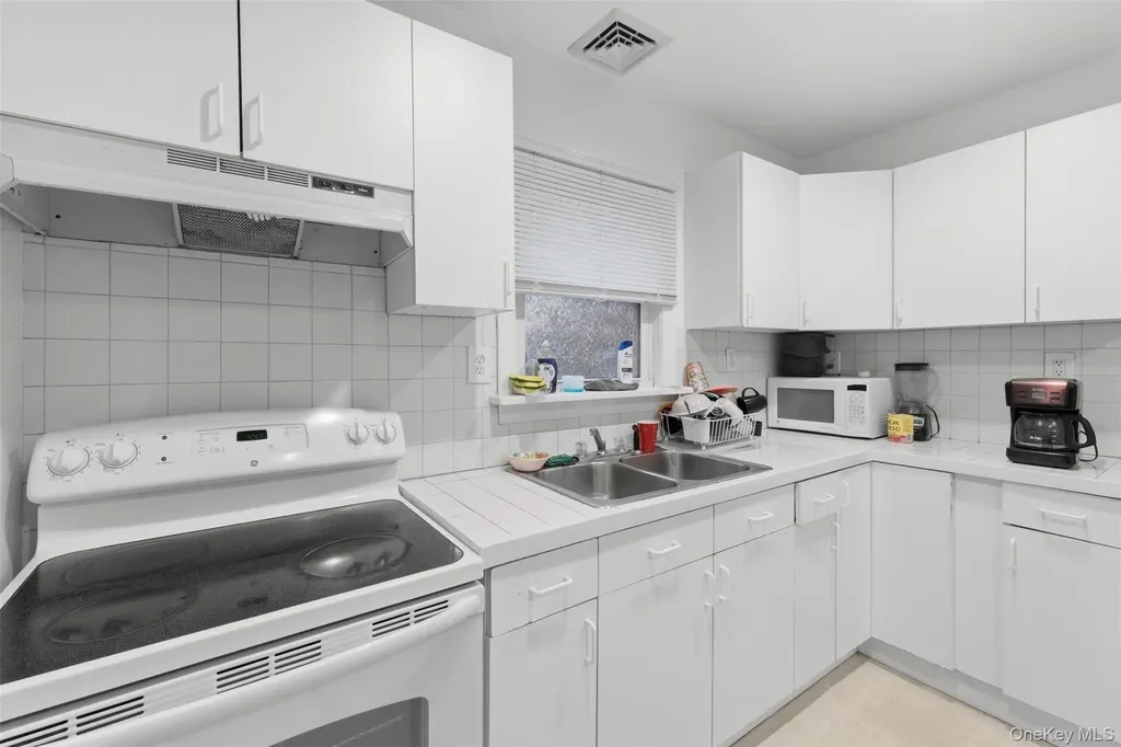 127 E Chester Street Kingston NY 12401