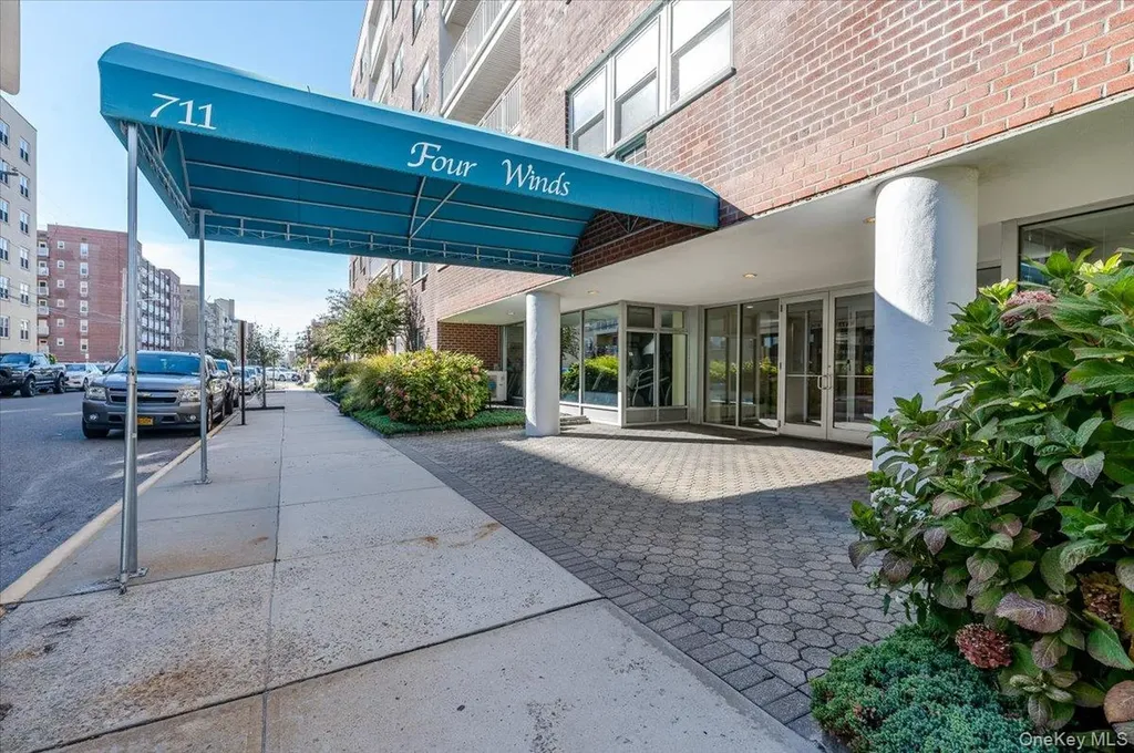 711 Shore Road Long Beach NY 11561