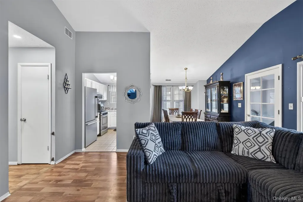 3601 Whispering Hills Chester NY 10918