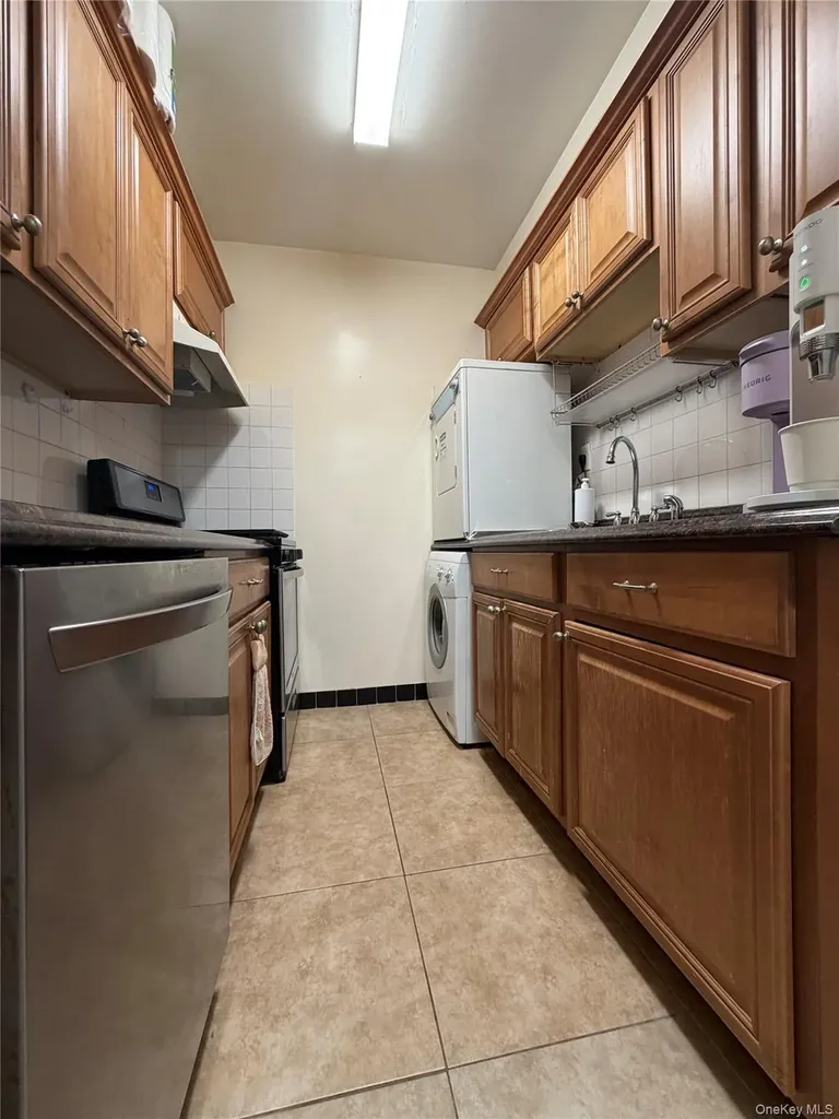 4260 157th Street Flushing NY 11355