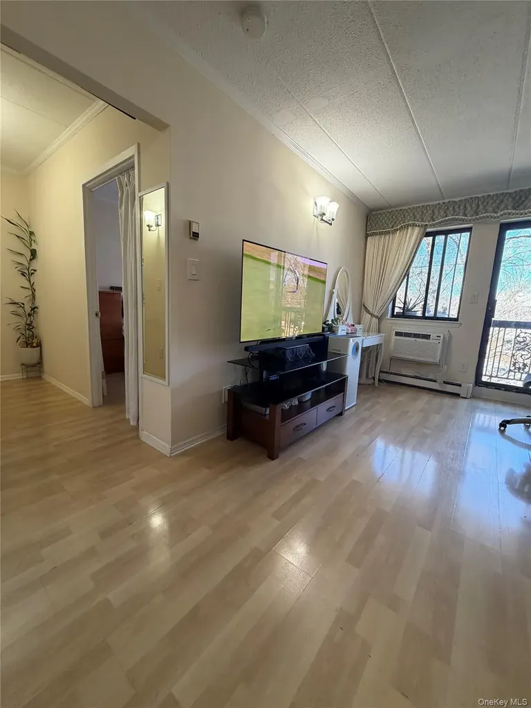4260 157th Street Flushing NY 11355