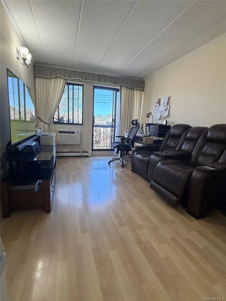 4260 157th Street Flushing NY 11355