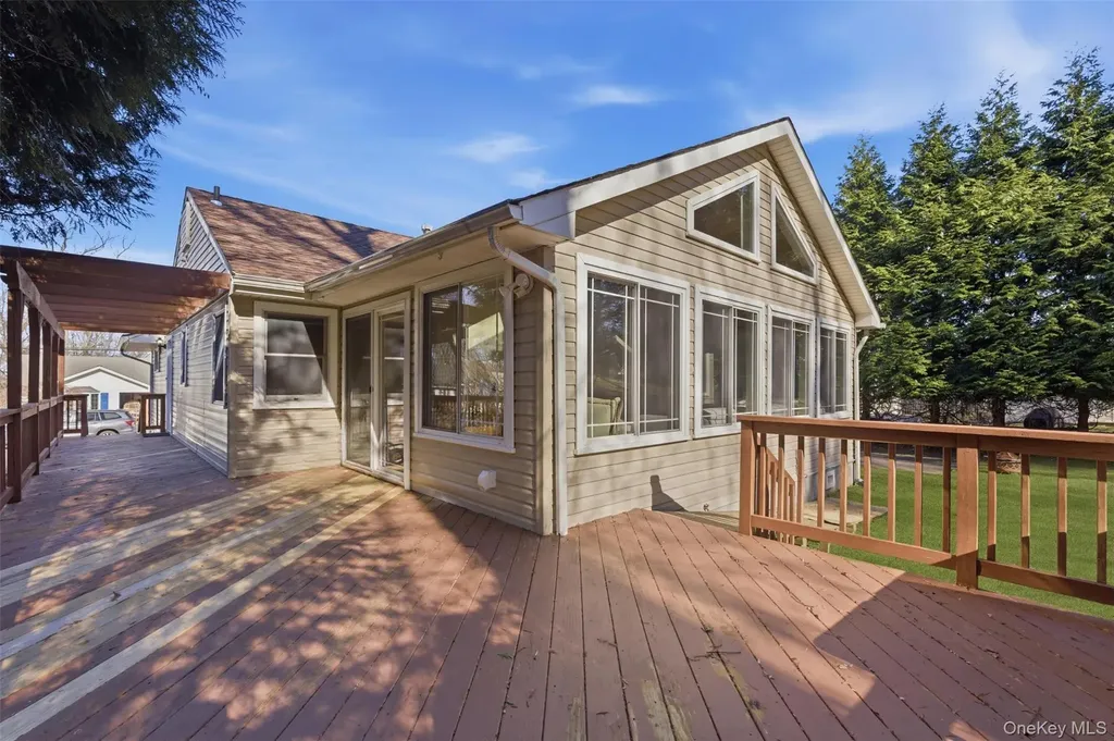 87 Capt Shankey Drive Garnerville NY 10923