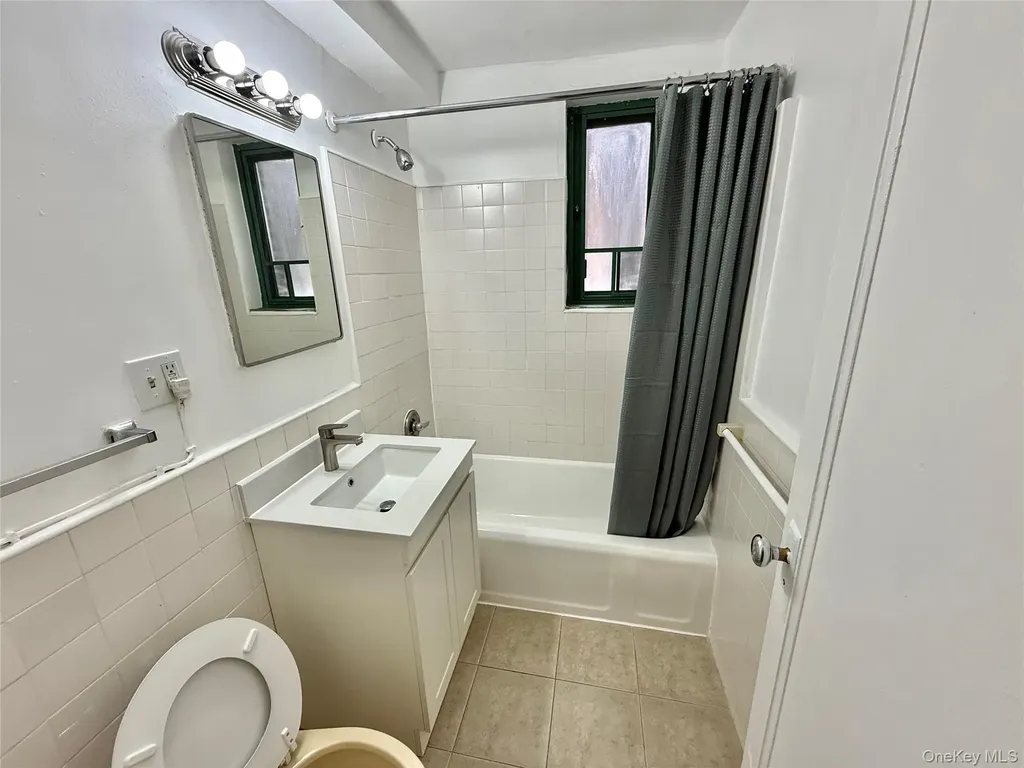 1735 Purdy Street Bronx NY 10462