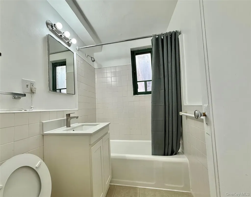 1735 Purdy Street Bronx NY 10462