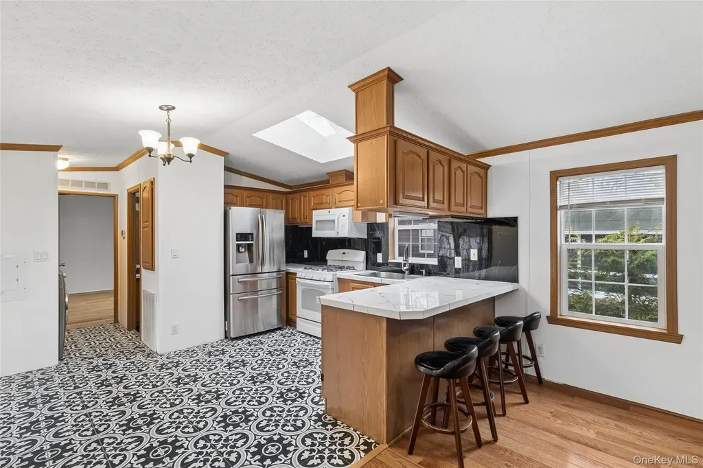 37 Hubbard Avenue #5 Riverhead NY 11901