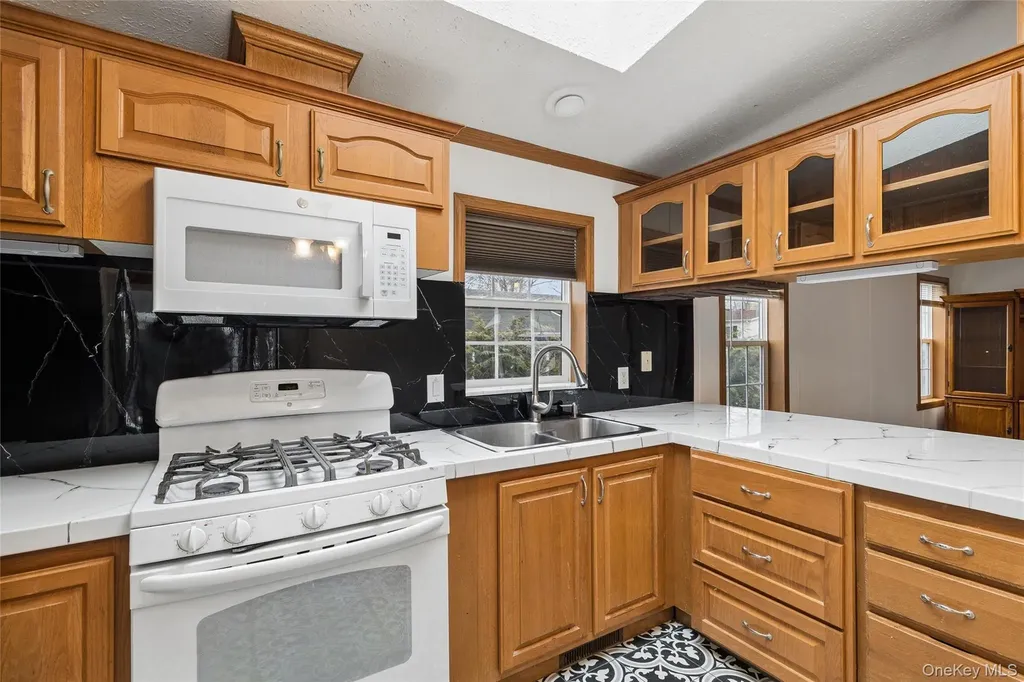 37 Hubbard Avenue #5 Riverhead NY 11901