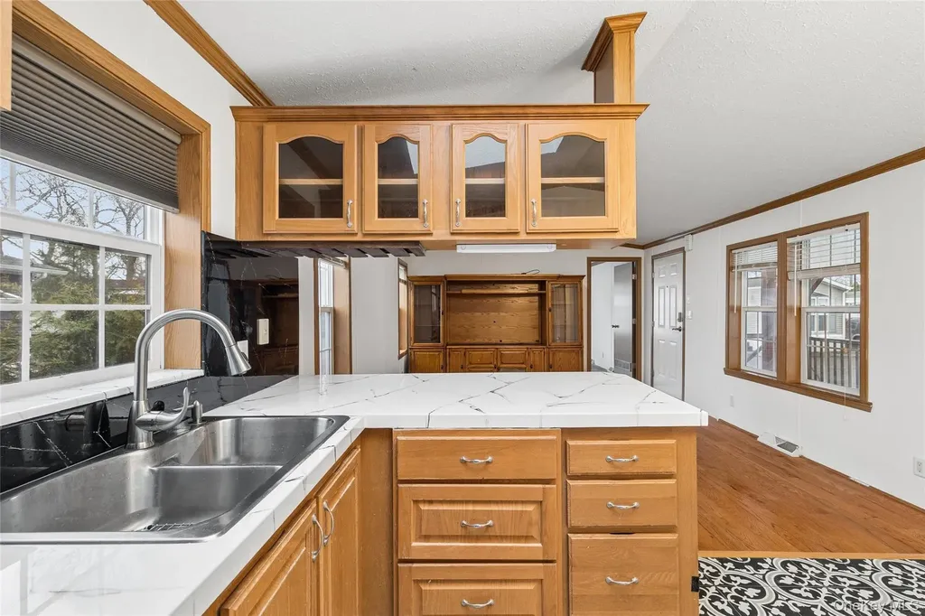 37 Hubbard Avenue #5 Riverhead NY 11901