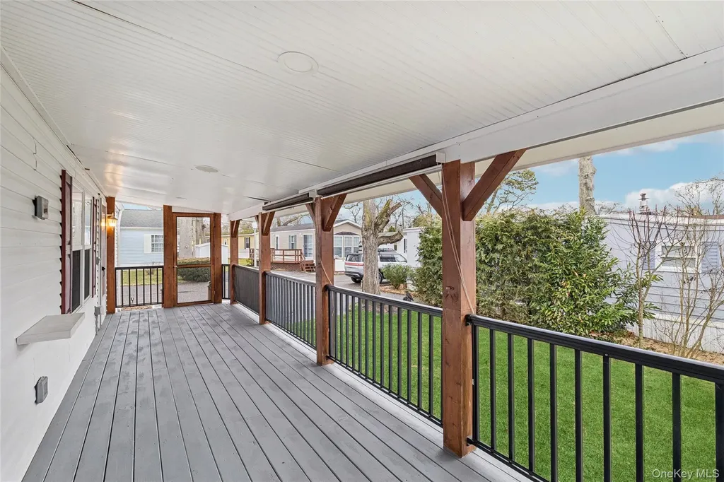 37 Hubbard Avenue #5 Riverhead NY 11901