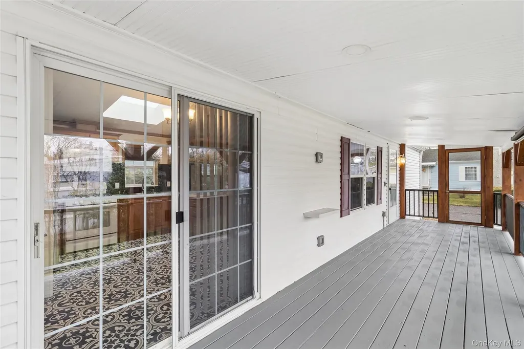 37 Hubbard Avenue #5 Riverhead NY 11901