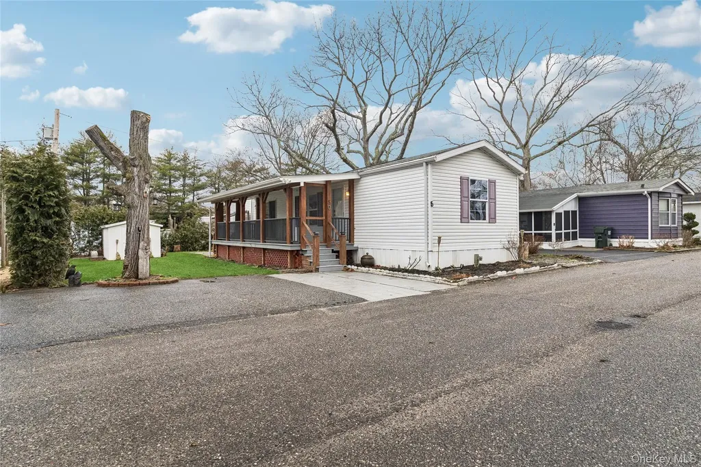 37 Hubbard Avenue #5 Riverhead NY 11901
