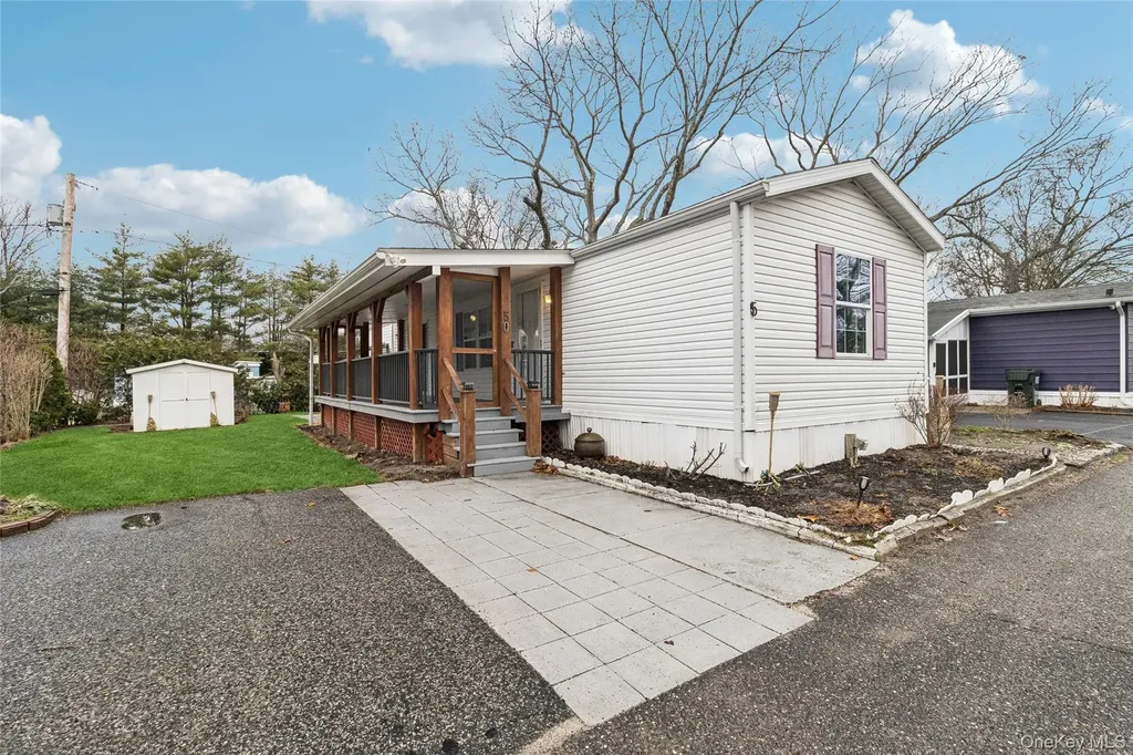 37 Hubbard Avenue #5 Riverhead NY 11901