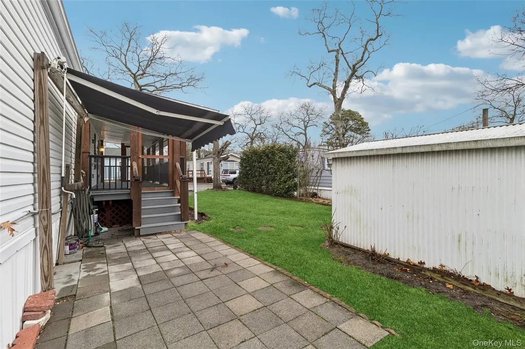 37 Hubbard Avenue #5 Riverhead NY 11901
