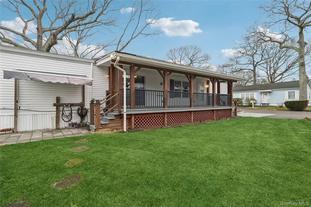 37 Hubbard Avenue #5 Riverhead NY 11901