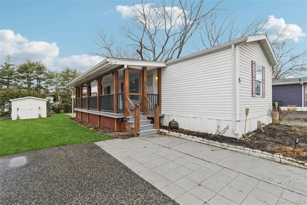 37 Hubbard Avenue #5 Riverhead NY 11901