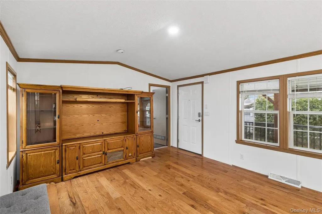 37 Hubbard Avenue #5 Riverhead NY 11901