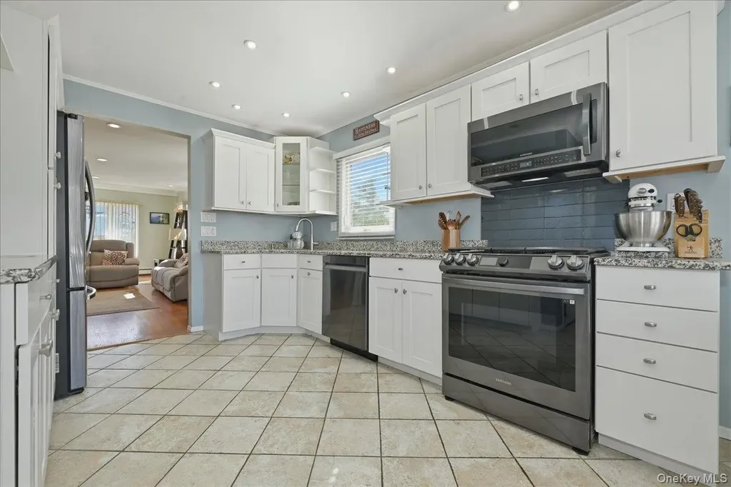 24 Catherine Avenue Franklin Square NY 11010