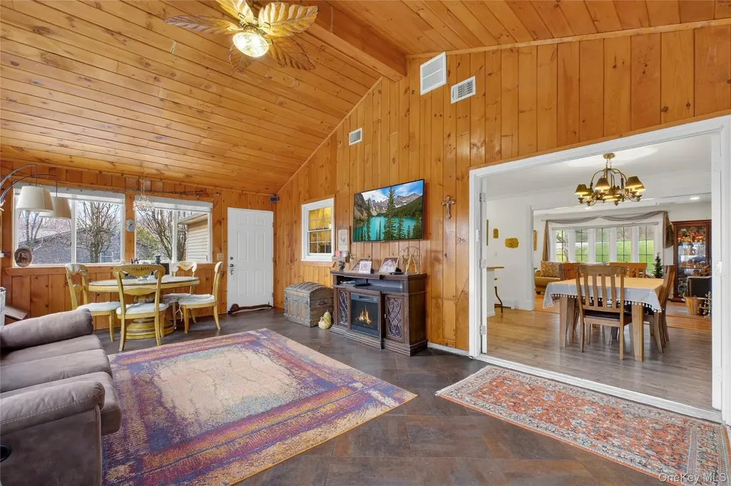 81 Brandy Lane Wappingers Falls NY 12590