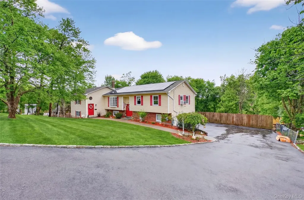 81 Brandy Lane Wappingers Falls NY 12590
