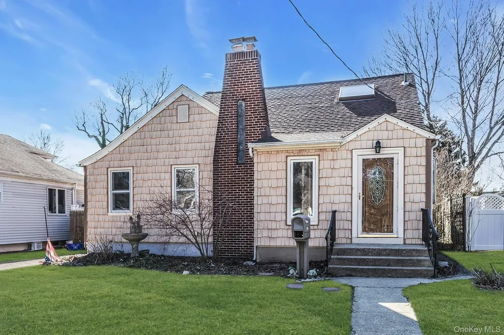 306 Park Avenue Freeport NY 11520