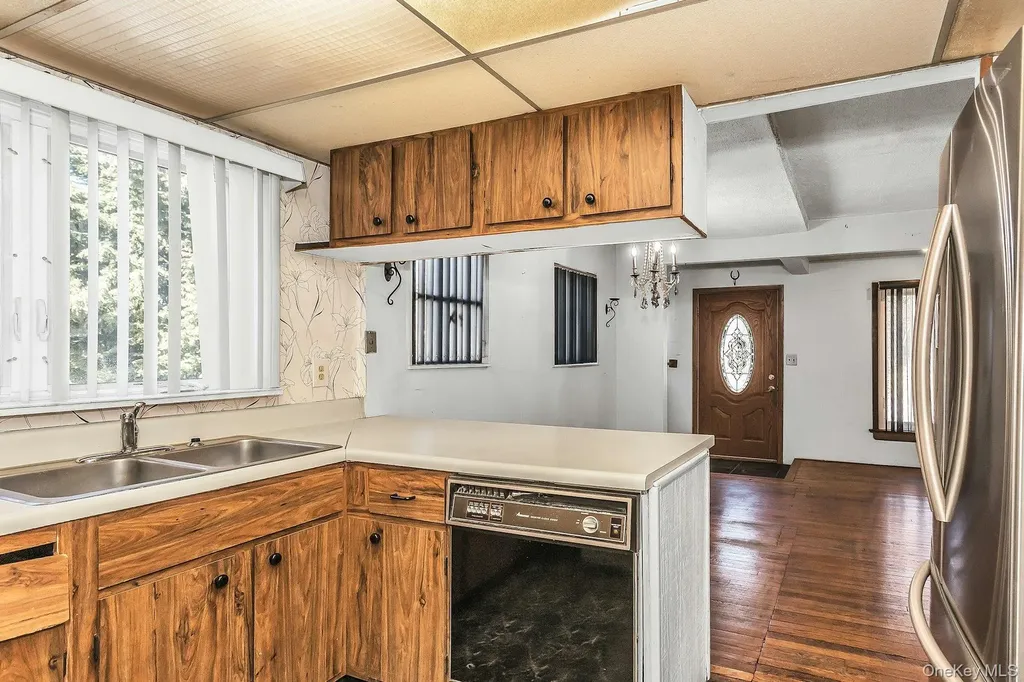 306 Park Avenue Freeport NY 11520