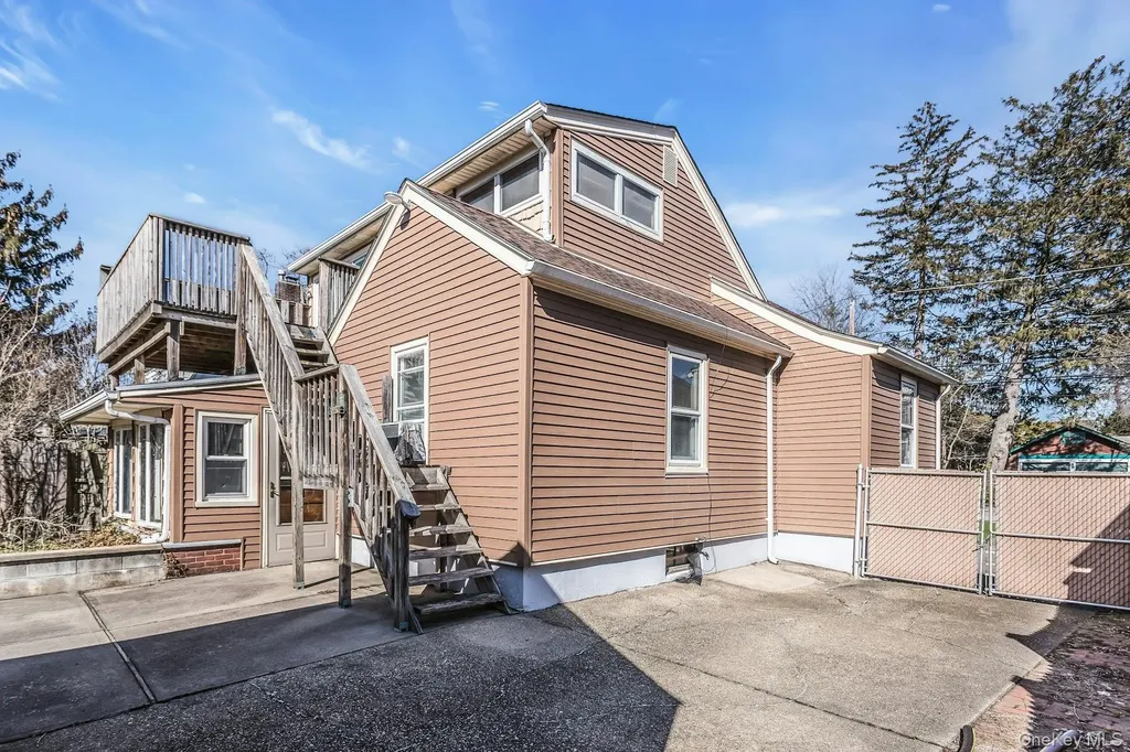 306 Park Avenue Freeport NY 11520