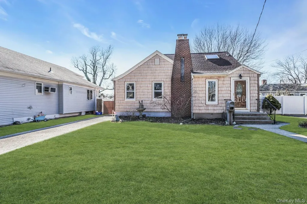 306 Park Avenue Freeport NY 11520
