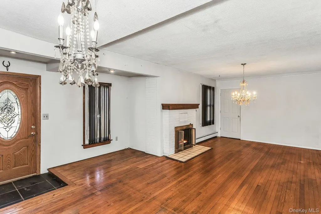 306 Park Avenue Freeport NY 11520