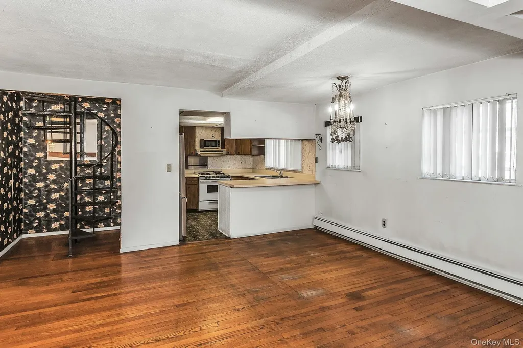 306 Park Avenue Freeport NY 11520