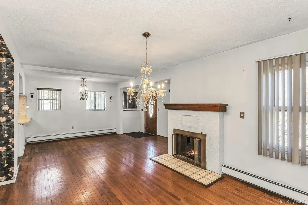 306 Park Avenue Freeport NY 11520