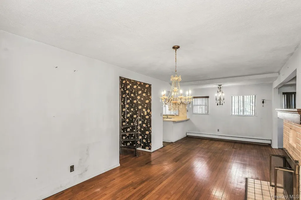 306 Park Avenue Freeport NY 11520