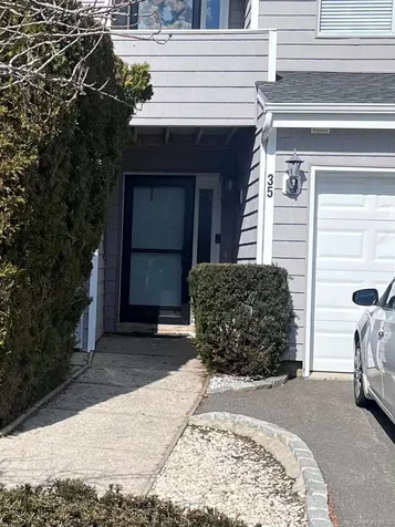 35 Vista Drive S Manorville NY 11949