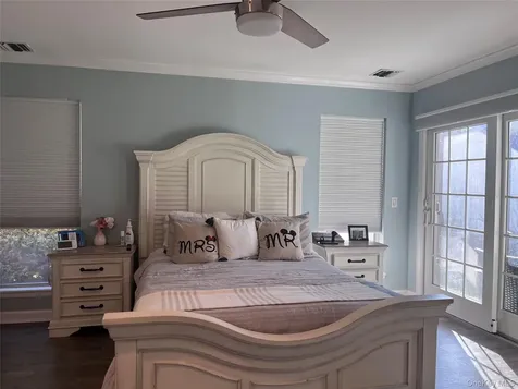 35 Vista Drive S Manorville NY 11949