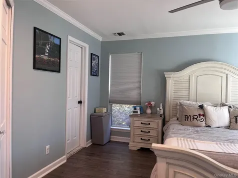 35 Vista Drive S Manorville NY 11949