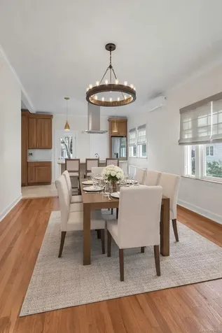 85 Violet Avenue Floral Park NY 11001