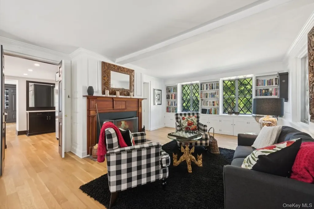15 Lloyd Harbor Road Lloyd Harbor NY 11743
