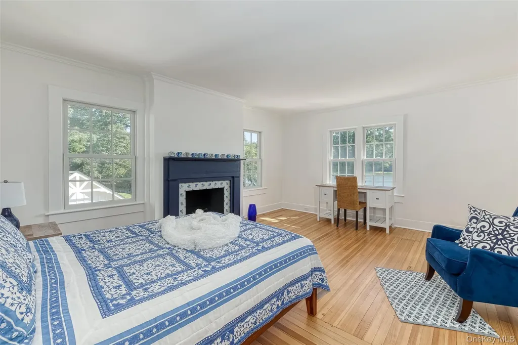 15 Lloyd Harbor Road Lloyd Harbor NY 11743
