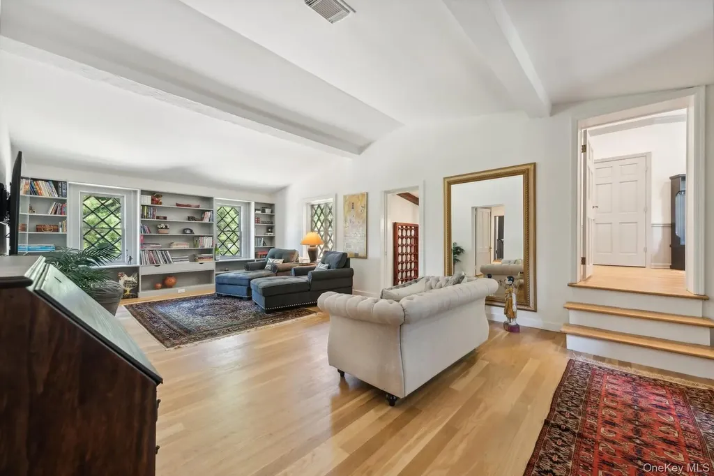 15 Lloyd Harbor Road Lloyd Harbor NY 11743