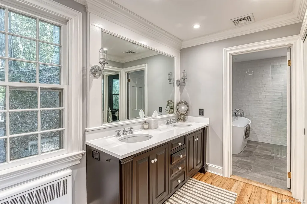 15 Lloyd Harbor Road Lloyd Harbor NY 11743